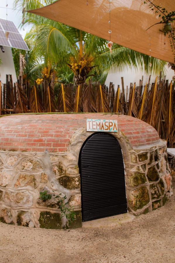 Xtambaa Cabins & Spa Only Adults El Cuyo Exterior foto